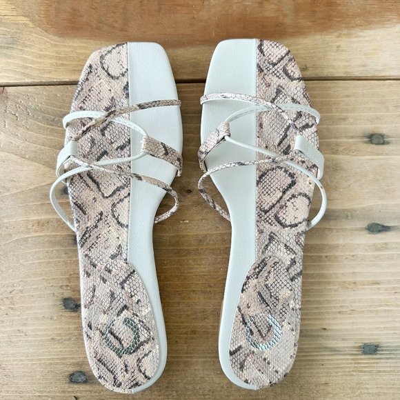 NIB Journee Collection‎ Snake Pattern Vegan Sandals - 8 - Picture 2 of 11